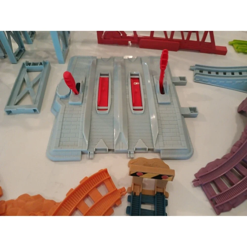 Huge Lot Of Thomas The Train & Friends TrackMaster Plastic Tracks/Expansion Set
